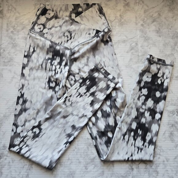 Aerie OFFLINE Shine High Waisted Crossover Leggings Women's Sz XS - Picture 1 of 7